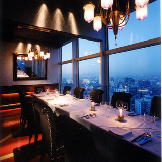There are private rooms that can be used depending on the occasion.