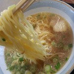 菊乃家 - 麺は良い感じ