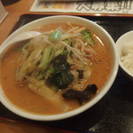 新星飯店 - 野菜みそ麺（大）・ライス