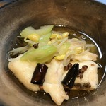 明道町中国菜 一星 - 取り分けてると唐辛子が減りヒラメが顔を出します