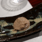 割烹 新多久 - 酒のあてにカワハギの肝