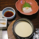 九兵衛旅館 - いかのお刺身、あつあつ豆腐