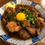 村崎炊鶏研究所 - 鶏もつ煮