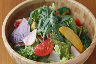 Wain Chuubou Tamaya - 季節野菜のデトックスサラダ