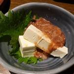 蔵元居酒屋 清龍 - 酒盗クリームチーズ300円