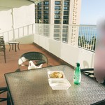 Diamond Head Market & Grill - ホテルのラナイでいただきます＾＾♪