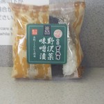 売店 しなの - このおむすび最高です