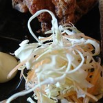 月のうつわ - キャベツ（アップ）：唐揚げ 醤油風味