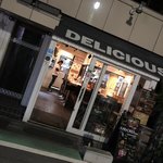 DELICIOUS-AMERICAN BISTRO- - 