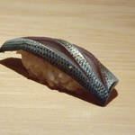 鮨 さかい - ◆コハダ（天草）・・親方の握りの美しさが引き立つ品。〆加減もよく美味しい。