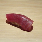 鮨 さかい - ◆中トロ・づけで（壱岐・180kgの鮪）・・食感が力強く、鮪らしい旨みを感じます。