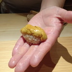 鮨 さかい - ◆雲丹（戸井）・・まろやかな甘みで美味しい。