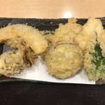 Nihombashi Karari - 豚と鶏の野菜定食