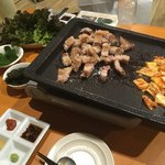 コリアンキッチン 3匹の子ぶた - サムギョプサル(タレは4種類)