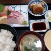 まる信 食堂