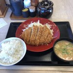 Katsuya - ロースカツ定食 583円