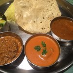 エリックサウス - 三種盛カレー1000円税込