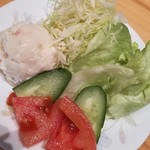 コメダ珈琲店 - 美味しいミニサラダ