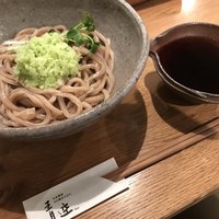 自家製粉石臼挽きうどん 青空blue 本店 - 辛みおろしぶっかけうどん(自家製粉粗挽き) 1000円