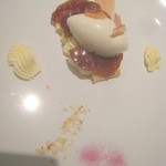 ル・ヴァンキャトル - デセール（タルトタタンの再構築？、チャイのアイス）