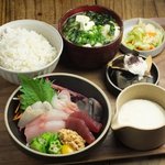 Yamaimono Ooi Ryouri Ten Kawasaki - 海鮮ばくだん丼と麦とろごはん定食