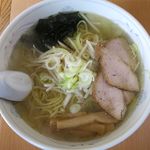 佐久良 - 塩ラーメンのアップ