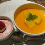 中国料理 翡翠宮 - イチゴプリン＆濃厚マンゴーピューレ入りの杏仁豆腐