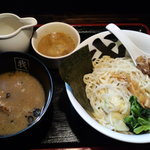 つけめん ７００円 なんとつけダレが二種類！これはイイ！（・∀・）