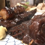 美味ぇ津゛ - しろ、スジ、頰肉、ハチノスどれを取っても、逸品揃い。