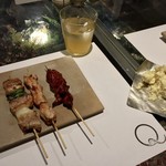 ヤキトリ、ワイン、日本酒、Q - 