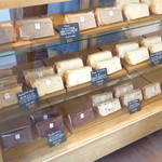 ニコリ - 開店後早目のお時間だったのでお品が結構並んでいます