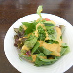 ドレッシングが美味しいサラダ