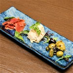 Chef's recommended appetizer platter of 3 types