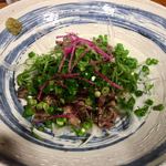 鶏料理ひとりひとり - モモ肉のタタキ