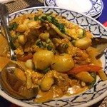 本格タイ料理 バンコク - タレーパッポンカリー