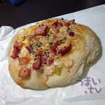 Boulange Tontin - とんちん　フーガス　ベーコントマト