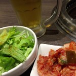 焼肉酒家 李苑 - キムチ＆サラダ