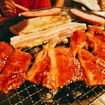 ハチハチ - 炭火で焼きます♪