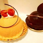 ケーキショップ - （左）サザン（右）ダンシング・チャップリン。