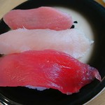 魚魚丸 鹿山店 - マグロ３種盛