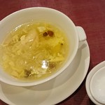 中国料理 白楽天 - ふかひれと茸のスープ♪