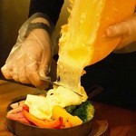 上野テラス - 「グリル野菜とハイジのラクレットチーズ」