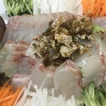 そば処 つる岡 - マダイの皮。パリパリ