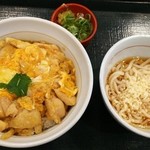 Nakau - 親子丼（並）＋小うどん冷やしのセット