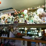 手打ちそば道場&居酒屋 杉庵 - カウンターの上を見上げるとこんなんですよ