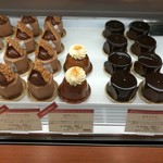 パティスリー ショコラトリー オーディネール - なんて華やか！全て試してみたくなる、魅惑的なケーキばかり（その2）