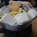 すき焼･鍋物 なべや - かきみそ鍋をあえての豆腐側から