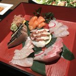 Izakaya Dainingu Hana - お刺身盛り合わせ