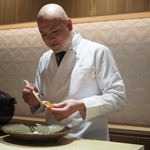 銀座 しのはら - 身を出してます