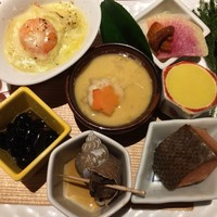 飛騨牛一頭家 馬喰一代 銀座 - 前菜盛り合せ
